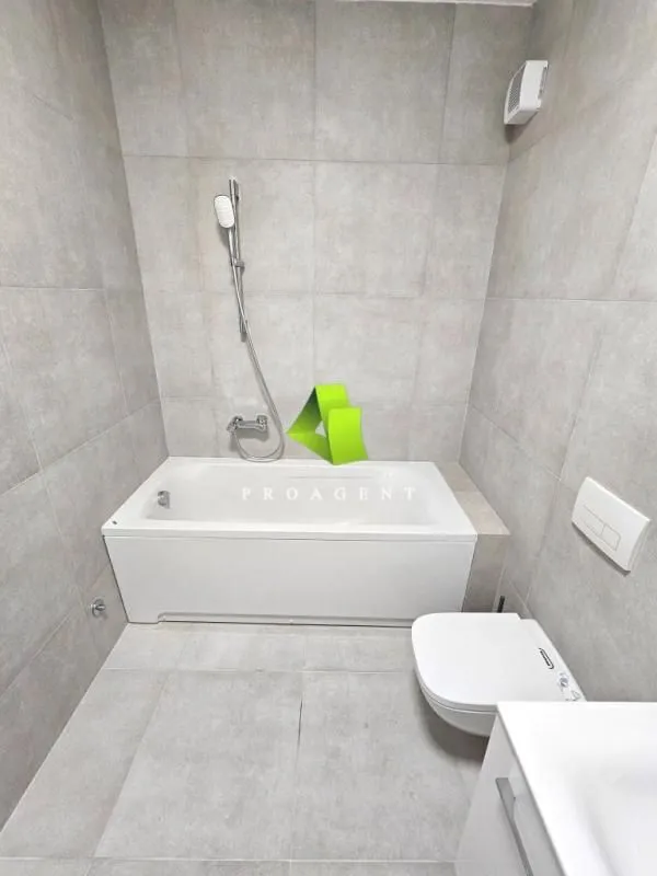 Prodaja, četvorosoban stan, 156m², Medijana, Niš