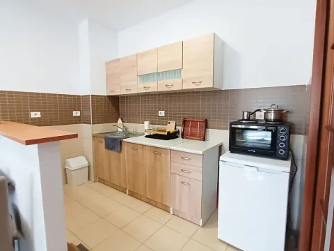 Izdavanje, jednosoban stan, 56m², City Kvart, Podgorica - image 4