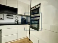 Izdavanje, jednosoban stan, 64m², City Kvart, Podgorica - image 4