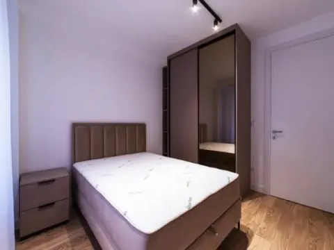 Izdavanje, četvorosoban stan, 140m², Crveni Krst, Beograd - image 14