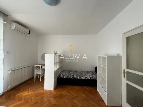 Rent, three bedroom apartment, 130m², Centar, Podgorica - image 9