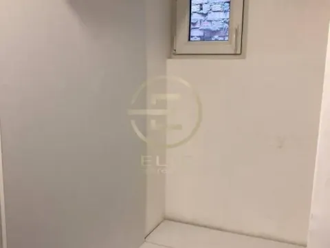 Izdavanje, jednosoban stan, 44m², Stari grad, Novi Sad - image 15