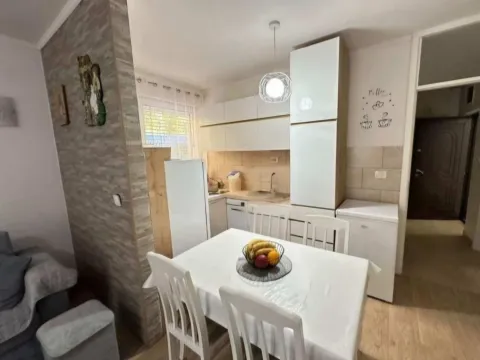 Prodaja, dvosoban stan, 48m², Sveta Vrača, Kotor - image 2