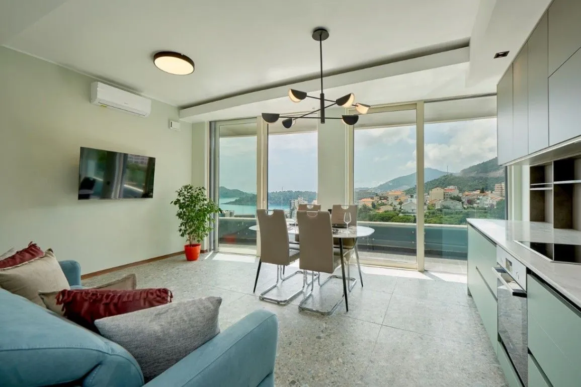 Prodaja, dvosoban stan, 115m², Bečići, Budva