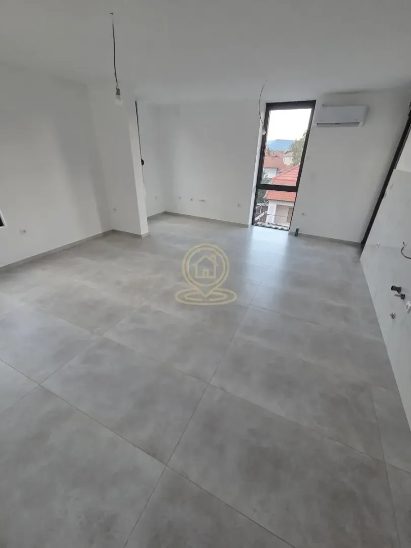 Sale, three bedroom apartment, 74m², Medijana, Niš