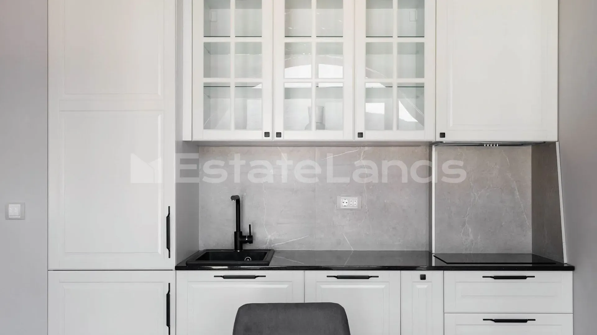Prodaja, jednosoban stan, 49m², Centar, Tivat