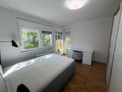 Izdavanje, četvorosoban stan, 100m², Stari grad, Novi Sad - image 6