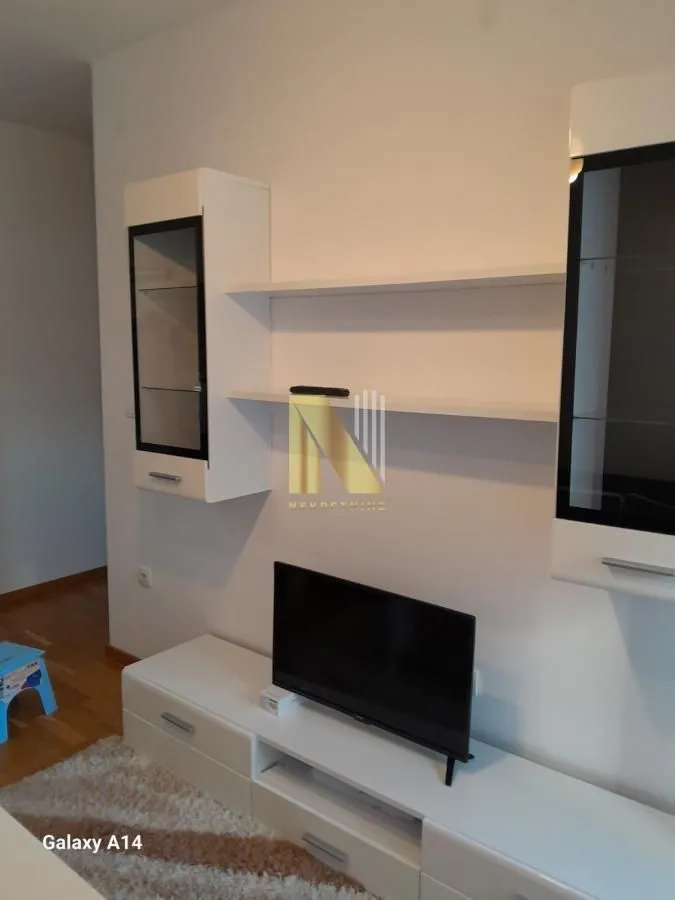 Izdavanje, jednosoban stan, 37m², Rotkvarija, Novi Sad Sve Podlokacije