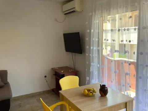 Izdavanje, jednosoban stan, 42m², Velji Vinogradi, Budva - image 3