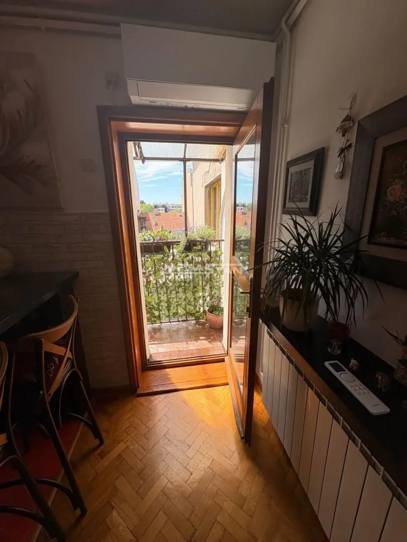 Rent, two bedroom apartment, 60m², Kalenić Pijaca, Vračar Sve Podlokacije