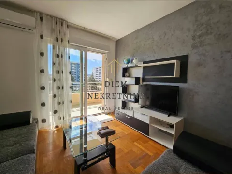 Rent, two bedroom apartment, 74m², Centar, Bar - image 11