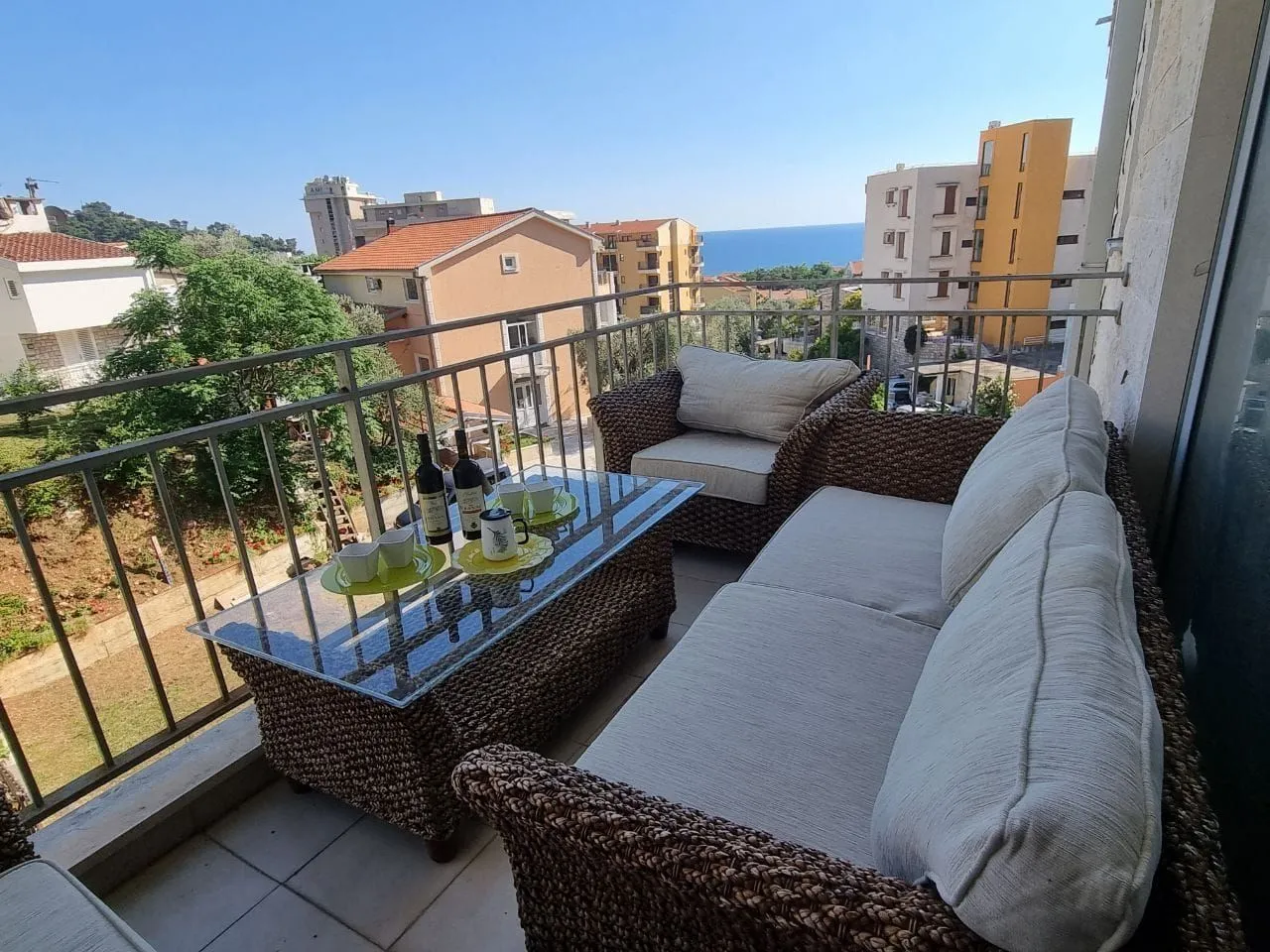 Sale, two bedroom apartment, 54m², Petrovac, Budva
