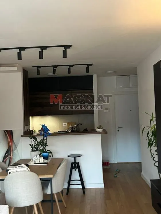 Prodaja, trosoban stan, 70m², Zemun Sve Podlokacije, Beograd