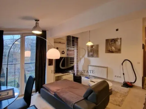 Izdavanje, trosoban stan, 75m², Savski Venac, Beograd - image 2