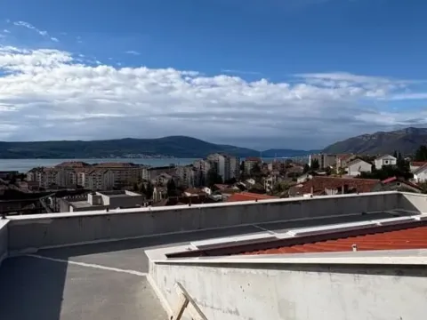 Prodaja, kuća, 300m², Tivat, Crna Gora - image 2