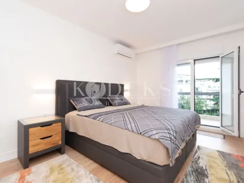 Rent, two bedroom apartment, 76m², Centar, Podgorica - image 9