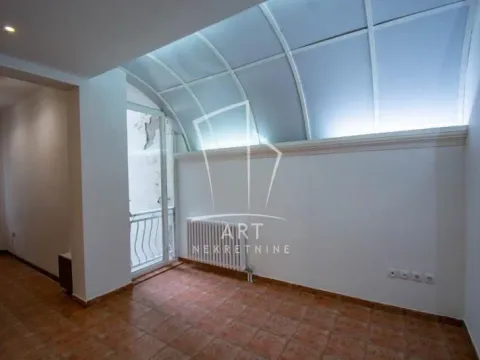 Prodaja, četvorosoban stan, 133m², Slavija, Vračar Sve Podlokacije - image 14