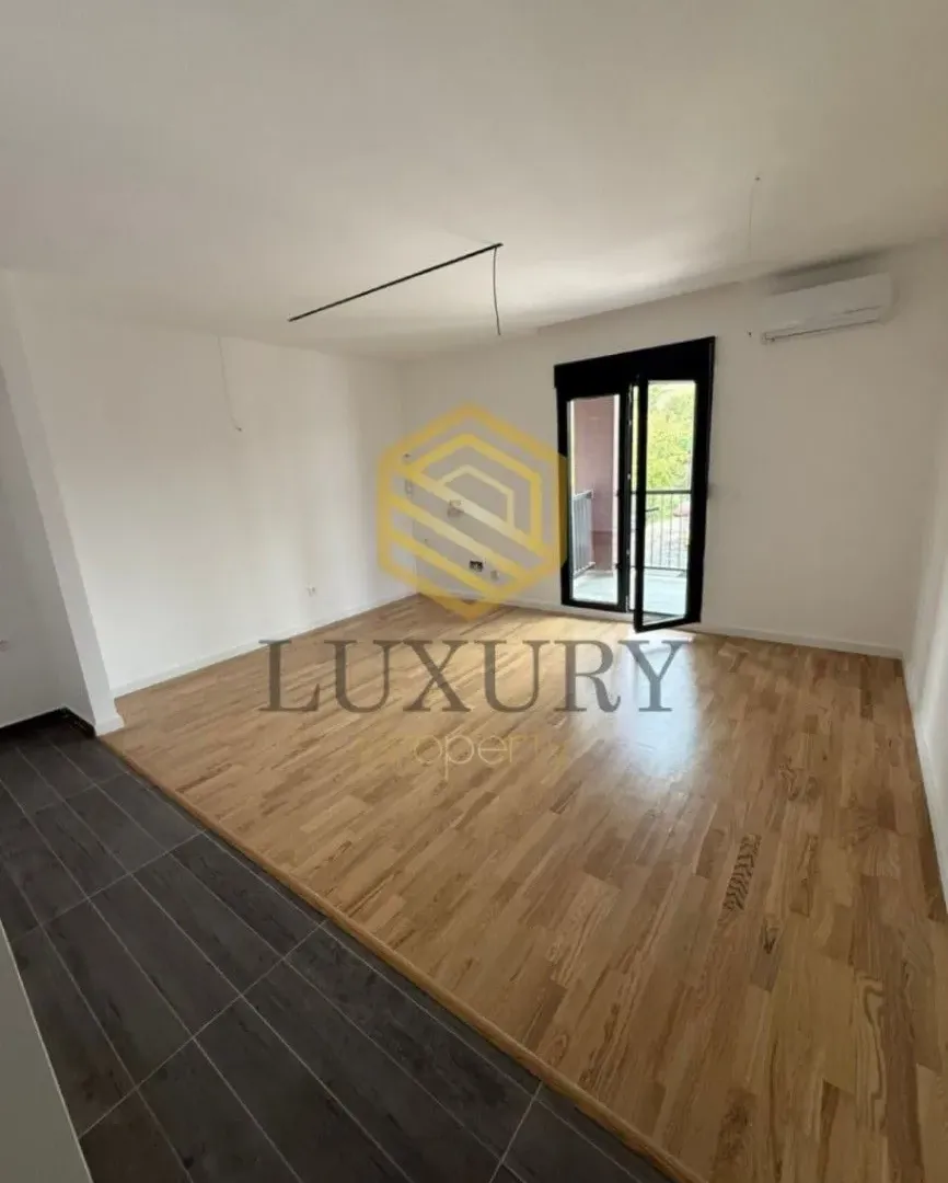 Prodaja, trosoban stan, 90m², Zagorič, Podgorica