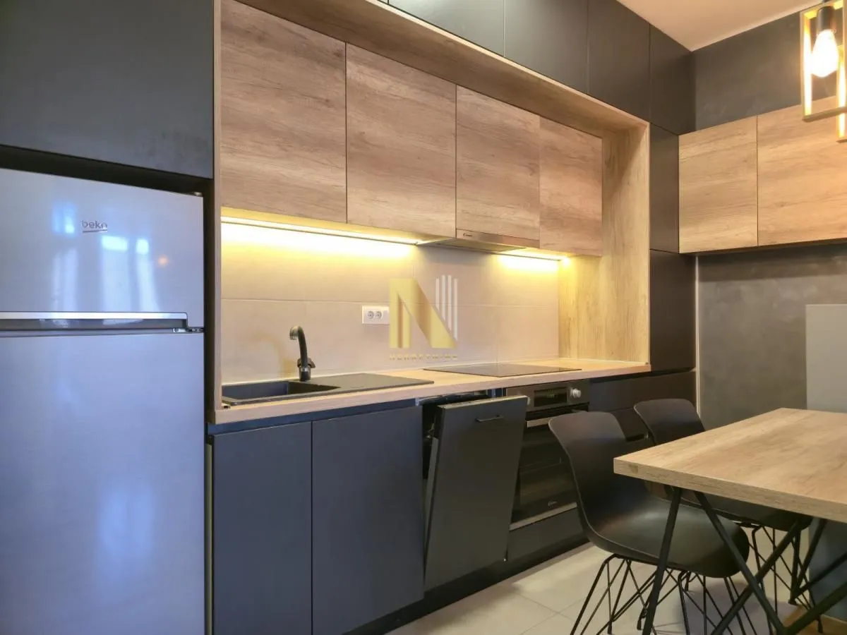 Izdavanje, trosoban stan, 57m², Kej, Novi Sad Sve Podlokacije