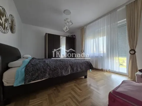 Prodaja, kuća, 260m², Sopot, Beograd - image 12