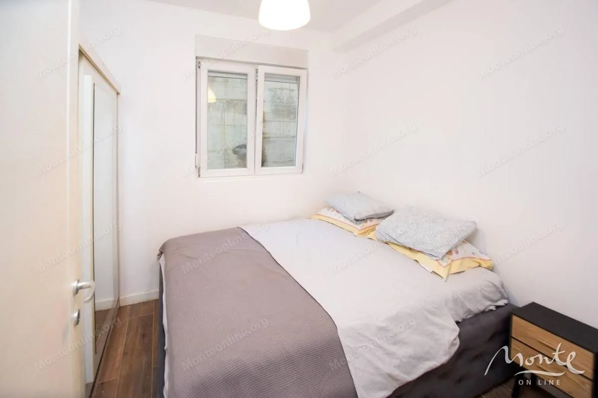 Prodaja, jednosoban stan, 62m², Kalimanj, Tivat