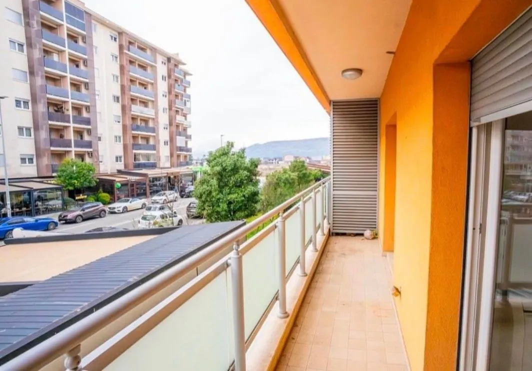 Izdavanje, trosoban stan, 110m², City Kvart, Podgorica