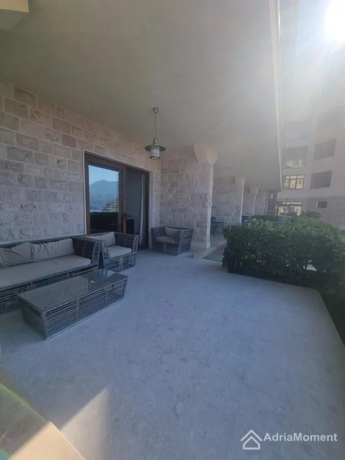 Sale, studio apartment, 70m², Bečići, Budva