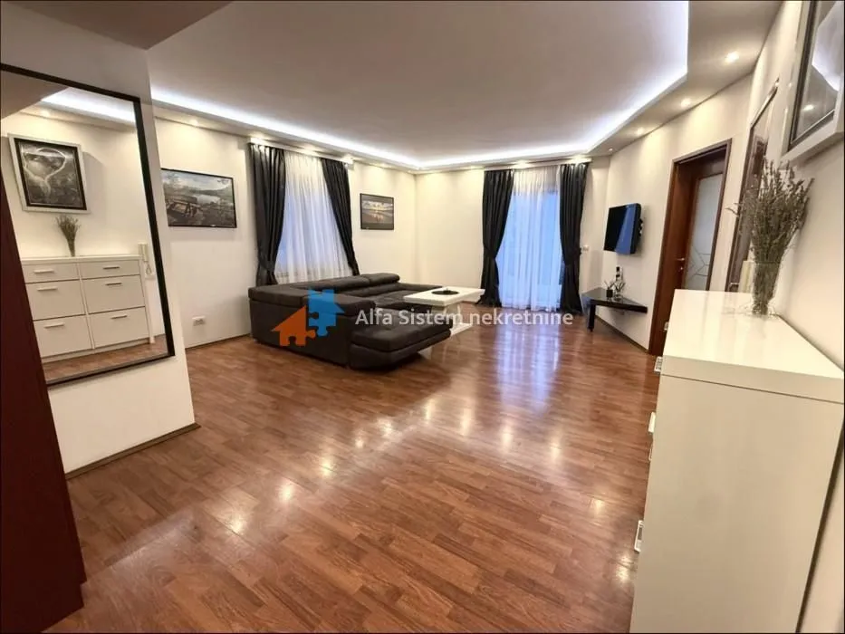 Rent, three bedroom apartment, 72m², Žarkovo, Beograd