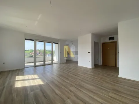 Sale, three bedroom apartment, 122m², Karagača, Petrovaradin