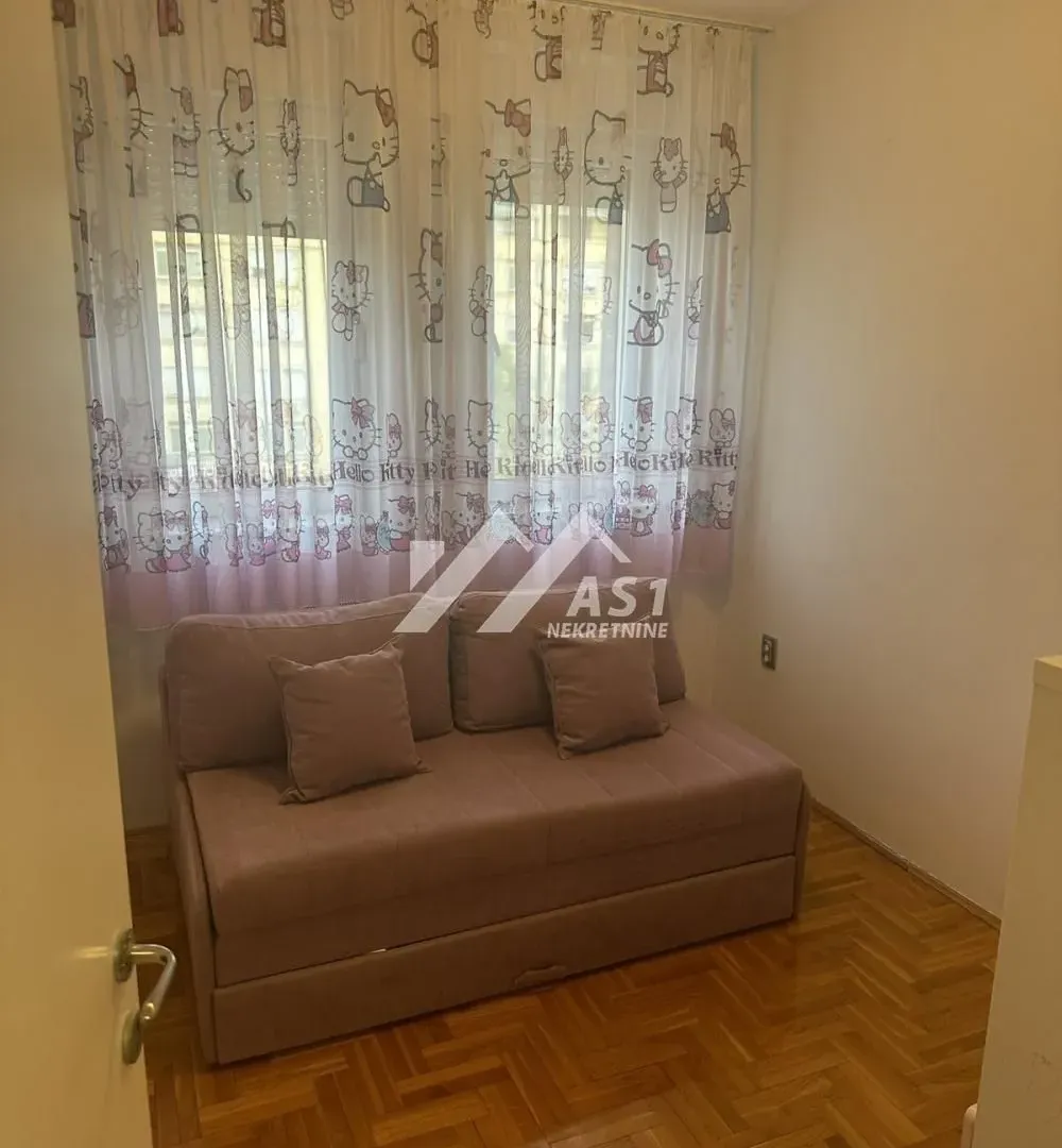 Izdavanje, trosoban stan, 67m², Bulevar Evrope, Novi Sad Sve Podlokacije