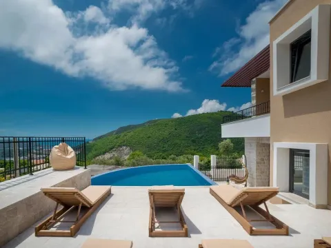 House for Sale, 170m2, Bečići, Budva House for Sale, 170m2, Bečići, Budva