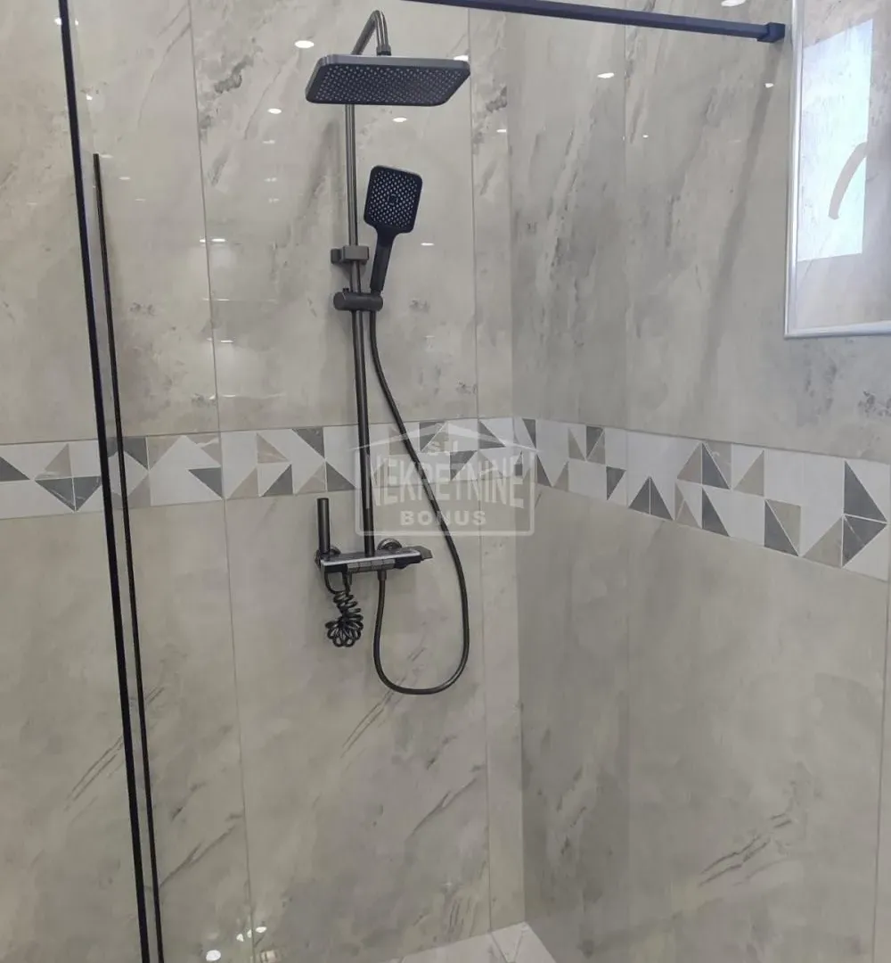 Izdavanje, trosoban stan, 160m², Mali Bajmok, Subotica