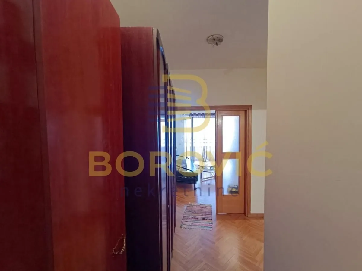 Izdavanje, jednosoban stan, 42m², Stari Grad, Beograd