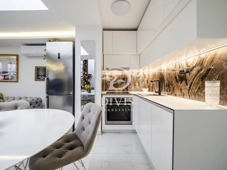 Prodaja, petosoban stan, 113m², Palilula Sve Podlokacije, Beograd