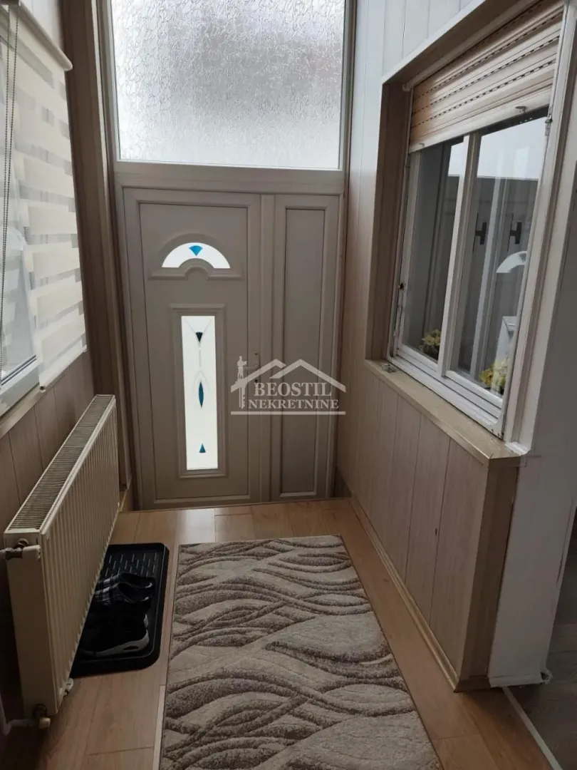Prodaja, kuća, 189m², Centar, Stara Pazova