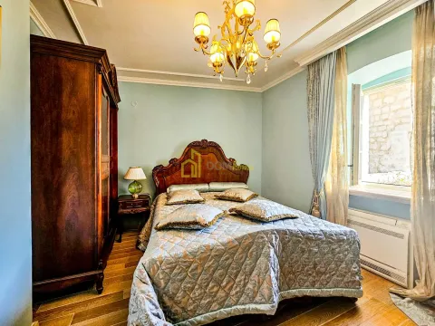 Prodaja, kuća, 206m², Perast, Kotor - image 4