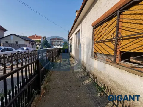 Prodaja, kuća, 262m², Batajnica, Beograd - image 14