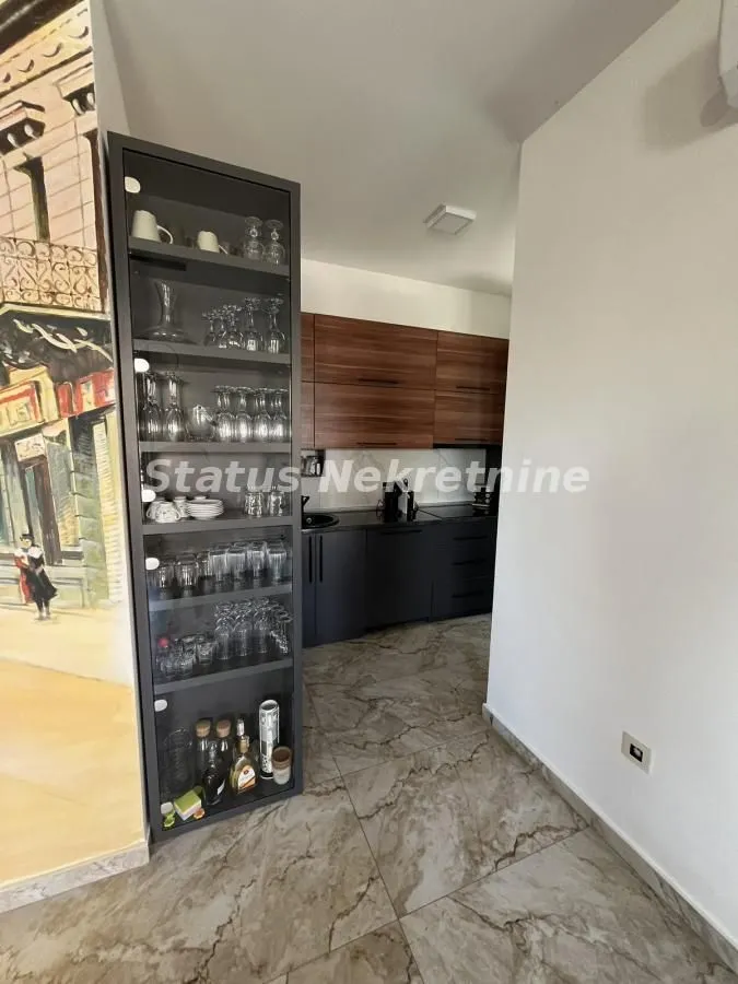 Prodaja, stan, 147m², Sremska Kamenica, Petrovaradin