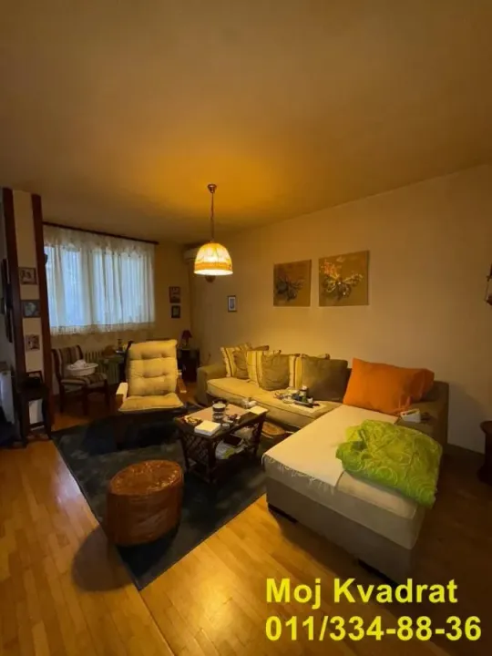Prodaja, trosoban stan, 56m², Petlovo Brdo, Beograd