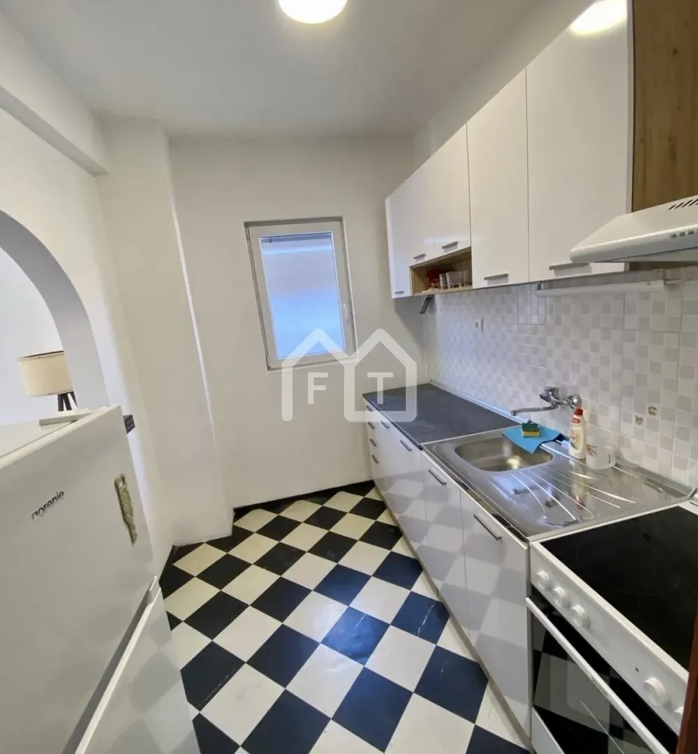 Izdavanje, trosoban stan, 76m², Bežanija, Beograd