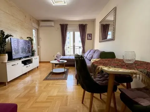 Rent, one bedroom apartment, 56m², Pobrežje, Podgorica - image 8