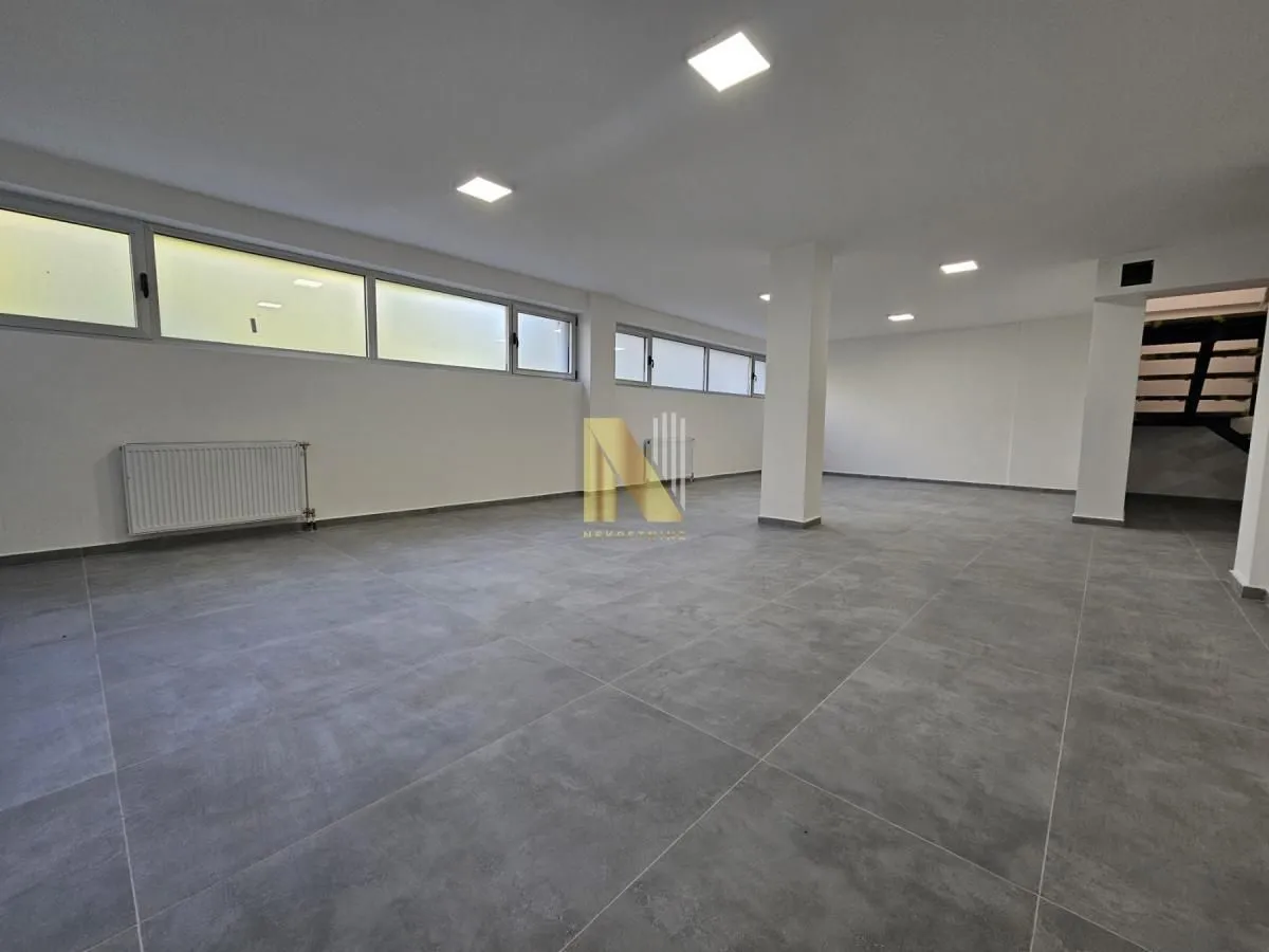 Rent, office space, 350m², Bulevar patrijarha Pavla, Novi Sad Sve Podlokacije