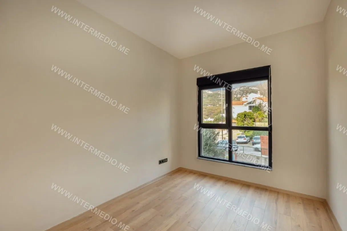 Prodaja, trosoban stan, 122m², Topla, Herceg Novi