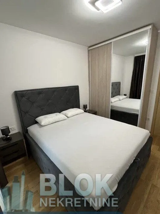 Izdavanje, jednosoban stan, 75m², New City, Podgorica