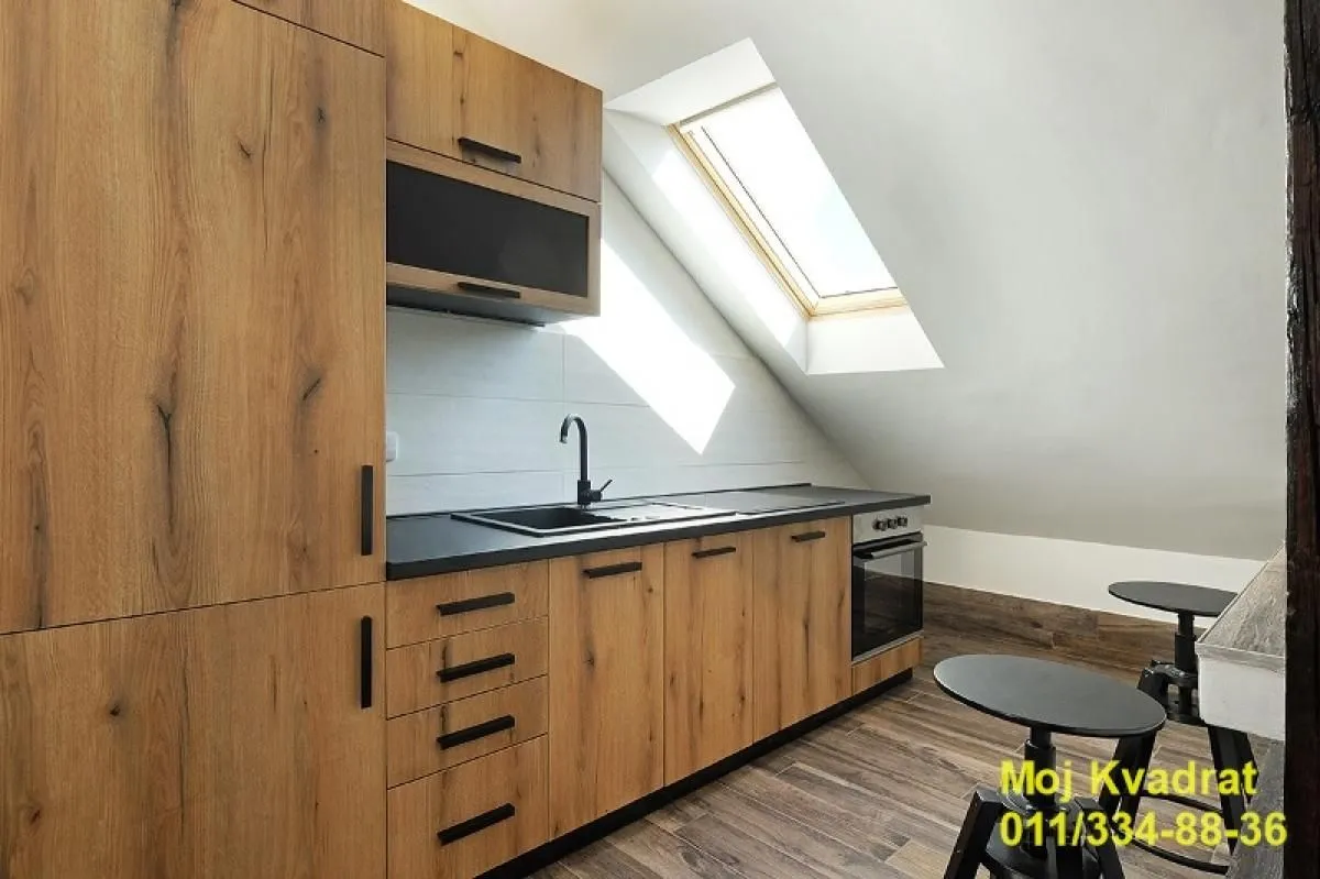 Rent, four bedroom apartment, 105m², Savski Venac, Beograd