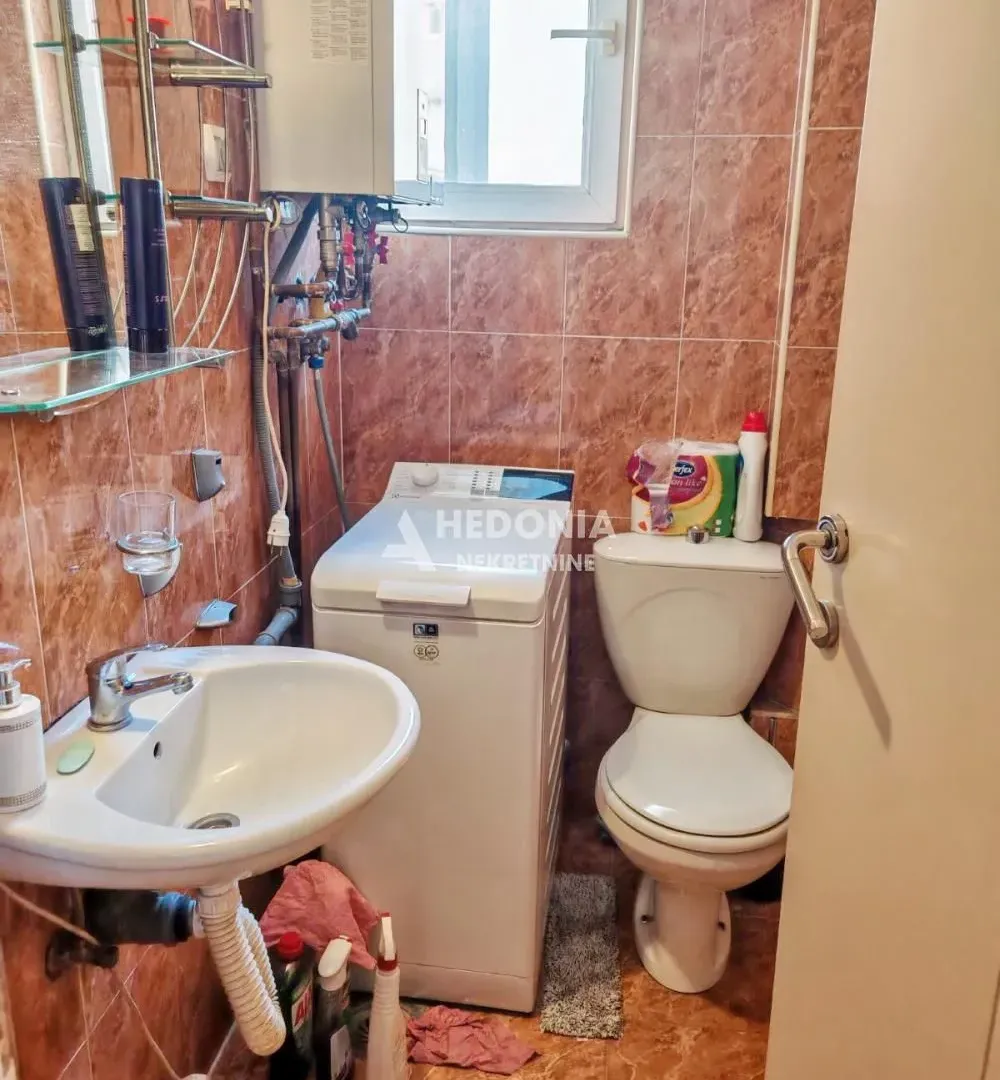 Sale, two bedroom apartment, 56m², Voždovac Sve Podlokacije, Beograd