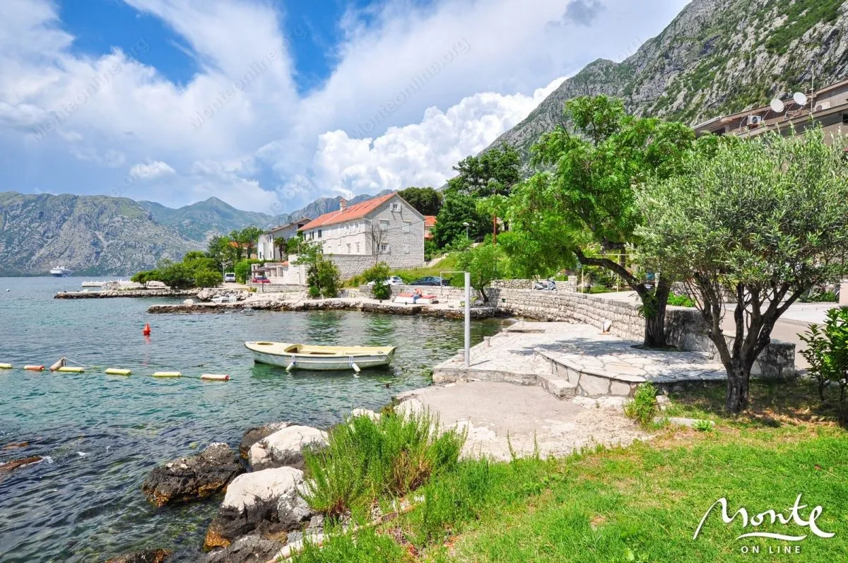 Sale, house, 1198m², Dobrota, Kotor