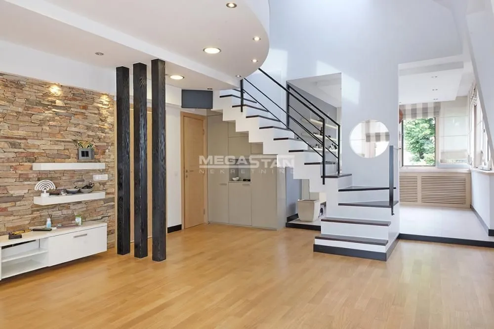 Prodaja, četvorosoban stan, 130m², Vračar Hram, Vračar Sve Podlokacije