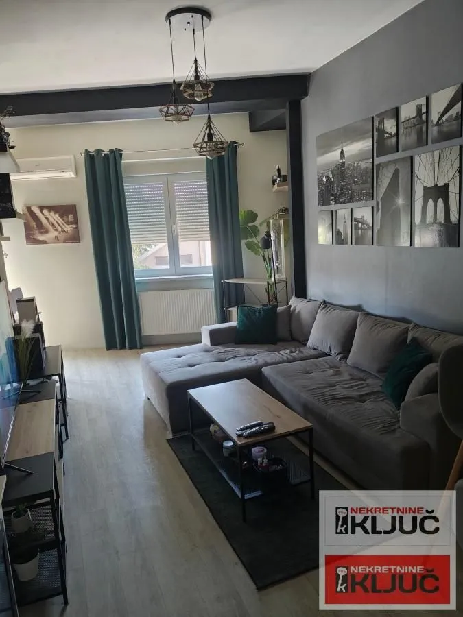 Prodaja, trosoban stan, 70m², Bulevar Oslobodjenja, Novi Sad Sve Podlokacije
