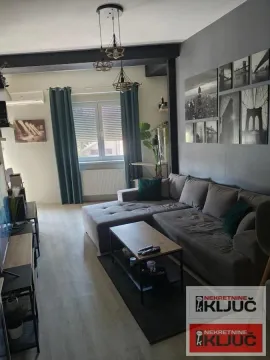 Prodaja, trosoban stan, 70m², Bulevar Oslobodjenja, Novi Sad Sve Podlokacije - image 2